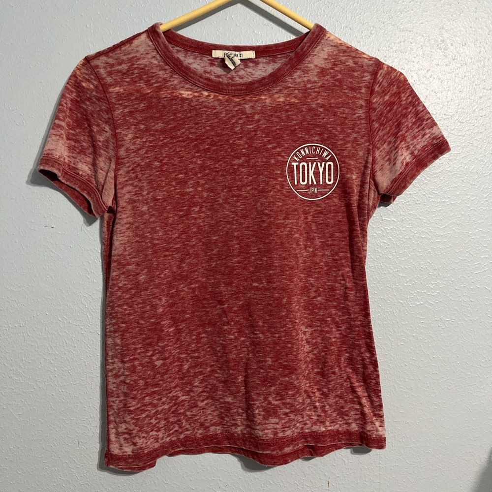 Forever 21 Heathered Graphic Tee in Medium
